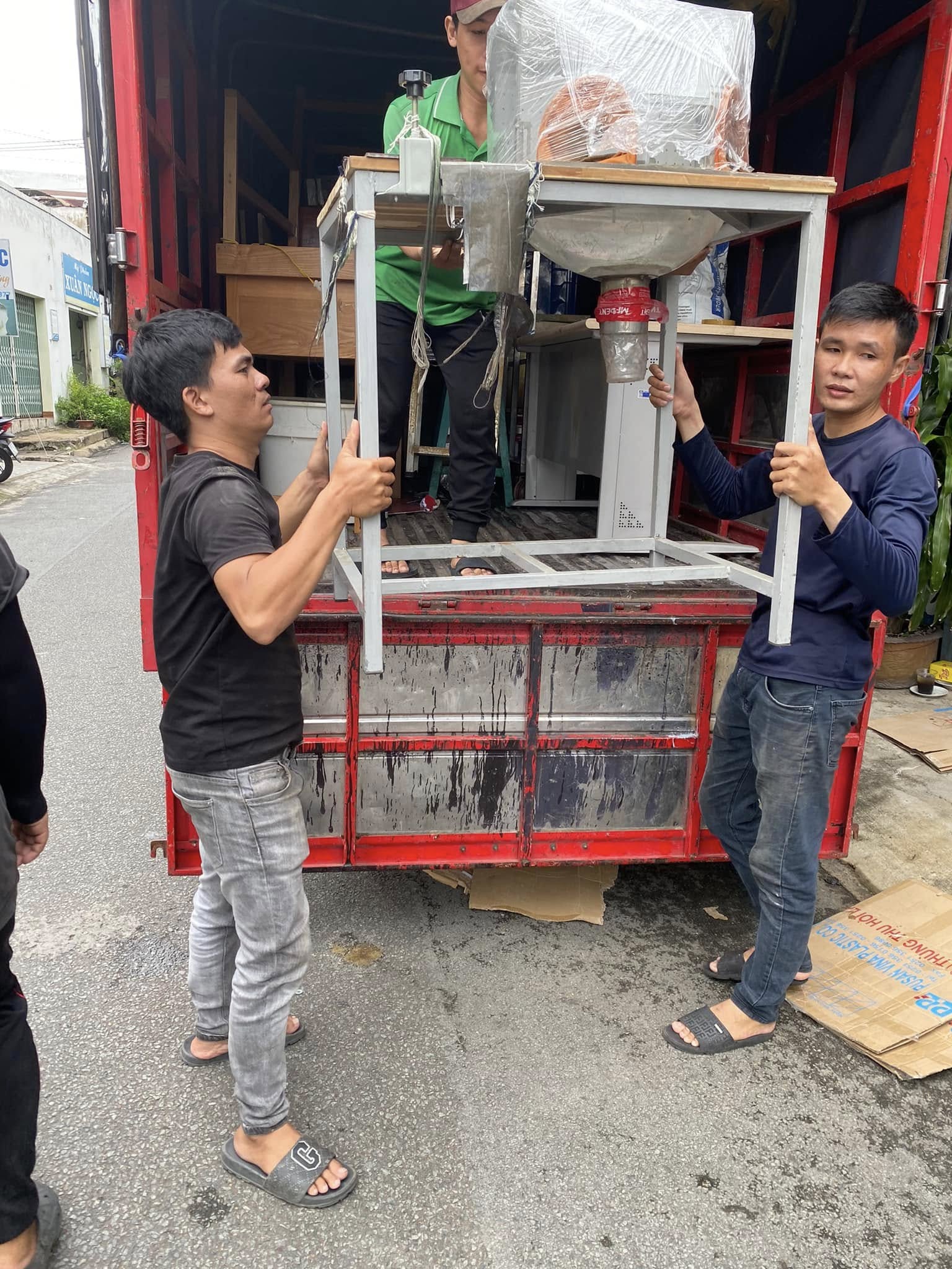 chuyển kho xưởng hóc môn
