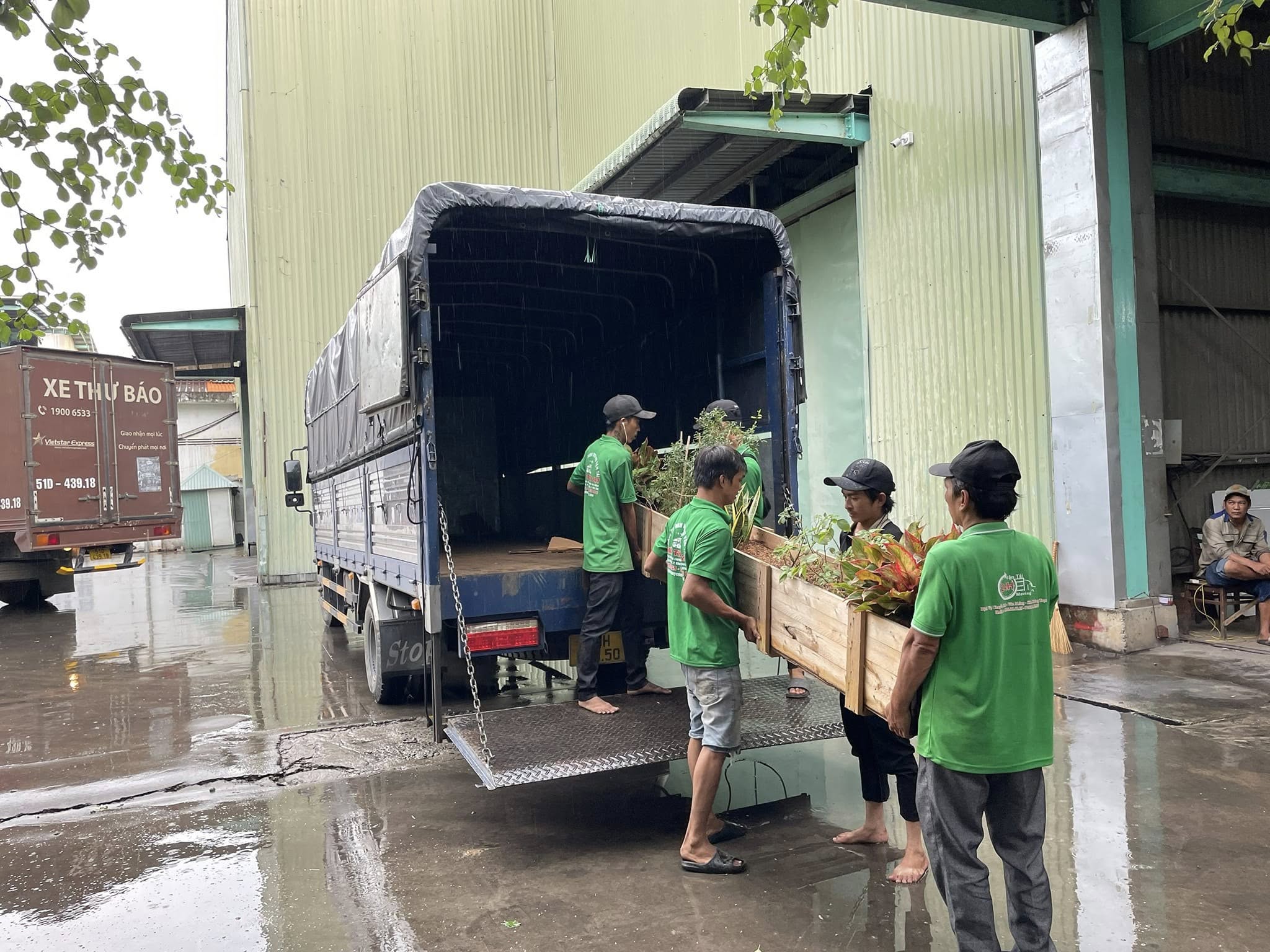 chuyển kho xưởng quận 4
